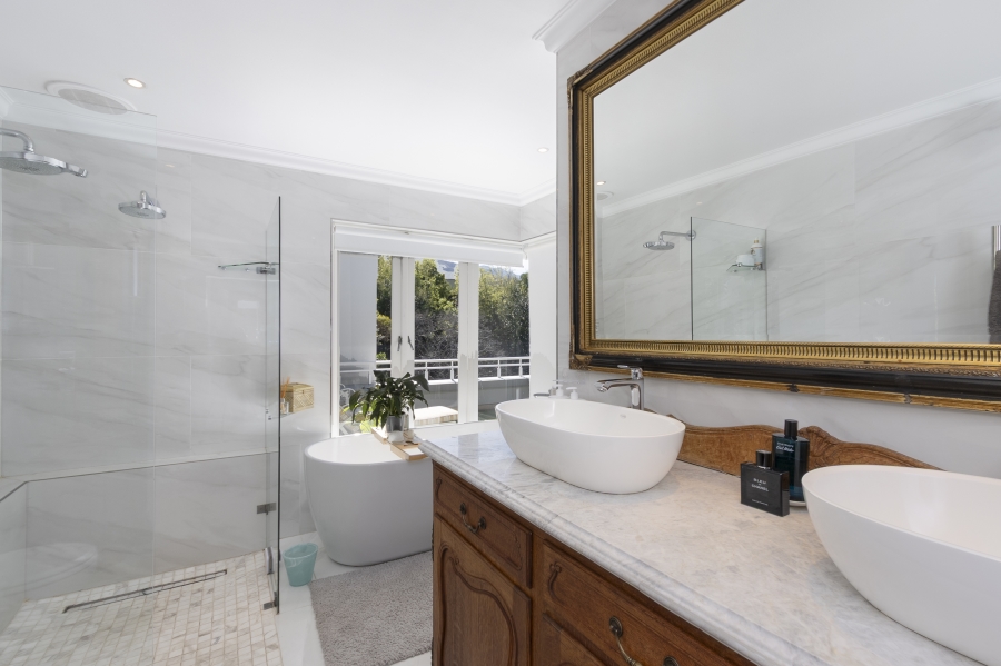4 Bedroom Property for Sale in Erinvale Golf Estate Western Cape